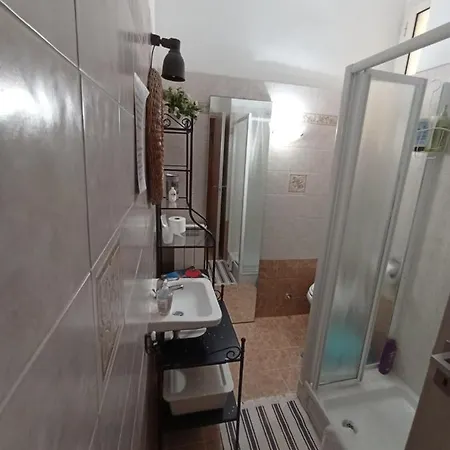 Merulana: A Due Passi Dal Colosseo Apartment Rome