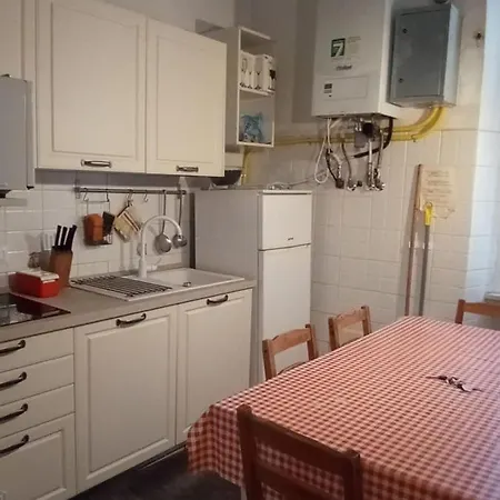 Merulana: A Due Passi Dal Colosseo Apartment Rom